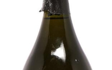 1 bt. Champagne Dom Pérignon, Moët et Chandon 1988 A-A/B (bn).
