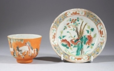 A GOOD 19TH CENTURY CHINESE ORANGE GROUND FAMILLE ROSE