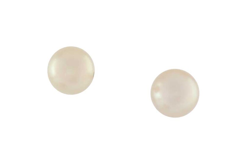 A pair of natural pearl earstuds The 7.7-8.1mm and...