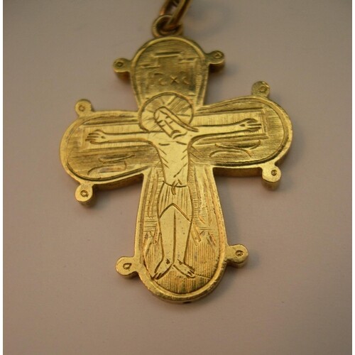 14ct yellow gold cross on 9ct yellow gold chain, 3.9 grams...