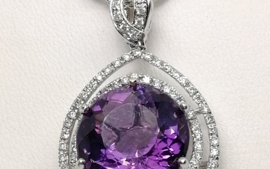 18 kt. Gold - Necklace with pendant - 10.10 ct Amethyst - Diamonds