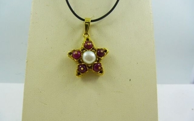 18 kt. Yellow gold - Pendant Pearl - Rubys