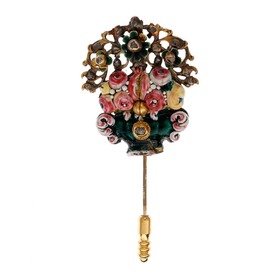1894900. Needle - floral pendant, late 17th century - early 18th century.