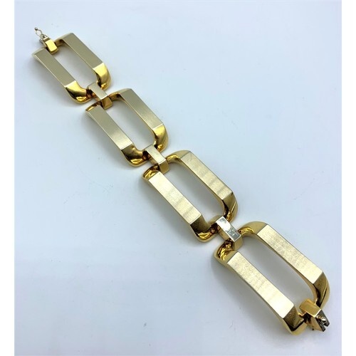 18ct White and Yellow Gold, Designer Bracelet. Weight 66.18g...