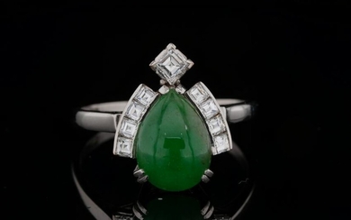 1.90ct Jade, 0.40ctw VS1-VS2/G-H Diamond Plat. Ring