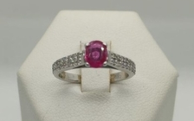 Ring in white gold with diamonds of 0.35 ct and ruby of 0.80 ct - size 10
