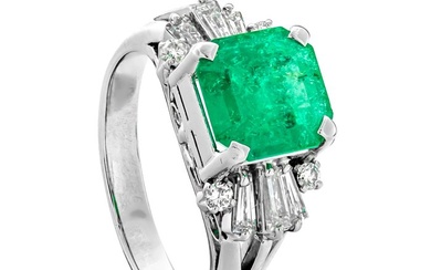 2.44 tcw Colombian Emerald Ring Platinum - Ring - 1.97 ct Emerald - 0.47 ct Diamonds - No Reserve Price