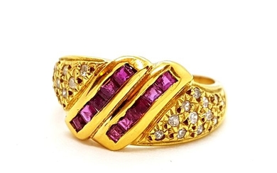 18 kts. Yellow gold - Ring Ruby - Diamond