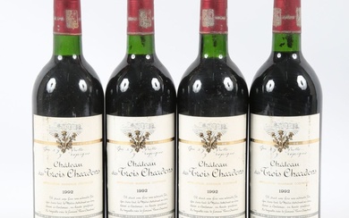 4 bouteilles Château des TROIS CHARDONS Margaux 1992 Et. un peu tachées. N : 3...