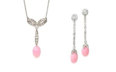 A Conch Pearl and Diamond Pendant Necklace and Earring Suite
