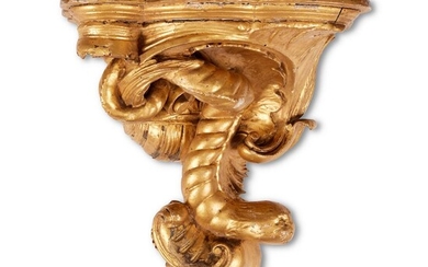 A CARVED GILTWOOD WALL BRACKET, POSSIBLY EUROPEAN, 18TH CENTURY