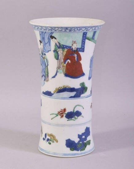 A CHINESE BLUE AND WHITE / FAMILLE VERTE PORCELAIN