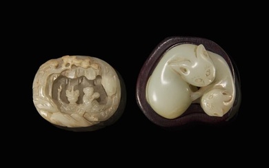 A Chinese carved jade plaque and a "Cats" pendant, Qing dynasty 玉牌飾與