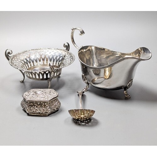 A George V silver sauceboat by Mappin & Webb, Birmingham, 19...