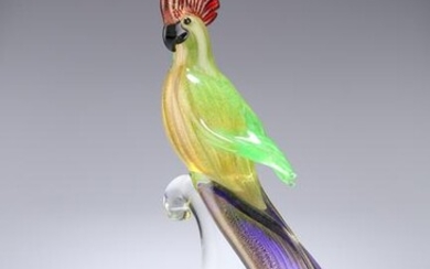 A LARGE MURANO GLASS MODEL OF A COCKATOO, etched