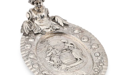 A LATE 19TH CENTURY GERMAN SILVER DISH