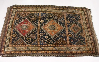 A PERSIAN QASHQAI RUG, EARLY 20TH CENTURY, blue ground
