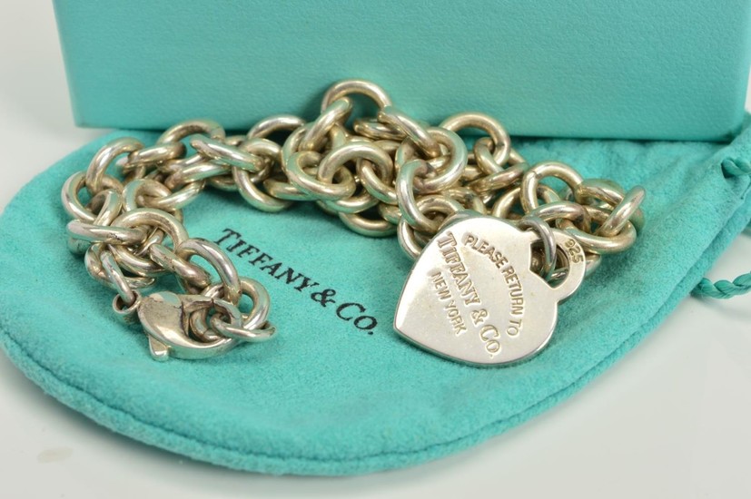 A TIFFANY & CO NECKLACE, designed as a belcher link chain su...