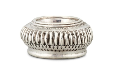 A WILLIAM III SILVER TRENCHER SALT BY GEORGE HAVERS