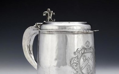 A William & Mary silver slightly tapered tankard by Christopher Canner