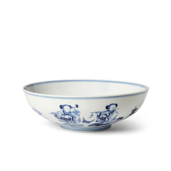 A blue and white 'Eight Immortals' bowl