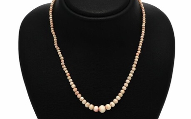 SOLD. A coral necklace of numerous white corals with pink spots. Pearl diam. 3-8 mm. L. 47 cm. – Bruun Rasmussen Auctioneers of Fine Art