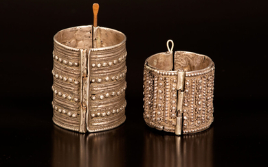 A lot of two silver Yemenite bracelets - Yemen 1900-1950