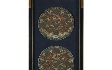 A pair of Chinese kesi tapestry "Dragon" roundels, Qing
