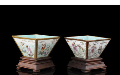 A near pair of eight immortals porcelain cups, of squared shape China, 18th/19th century (h. 4 cm.)