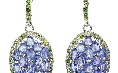 NOT SOLD. A pair of tanzanite ear pendants each set with numerous oval-cut tanzanites and oval-cut chrome diopsides, mounted in rhodium plated sterling silver. (2) – Bruun Rasmussen Auctioneers of Fine Art