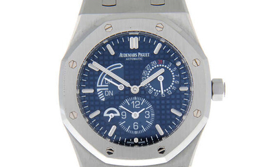 AUDEMARS PIGUET - a gentleman's stainless steel Royal Oak Dual-Time wrist watch.