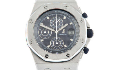 AUDEMARS PIGUET - a stainless steel Royal Oak Offshore chronograph bracelet watch, 42mm.
