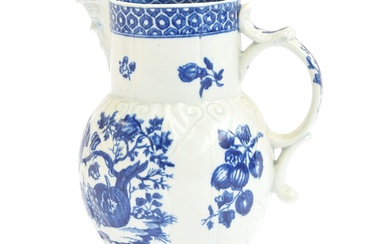 An 18th century Worcester blue and white cabbage leaf moulde...