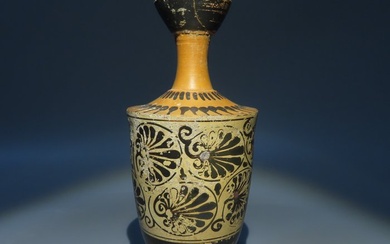 Ancient Greek Pottery Attic, Black figures Lekythos. 490 BC. 16 H. Nice quality. Spanish Export License.
