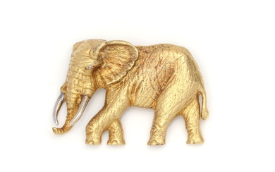 BROCHE présentant un éléphant avec un diamant... - Lot 101 - Osenat