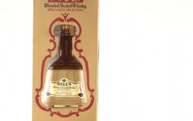 Bell's Blended Scotch Whisky Specially Selected Campana (1 bt...