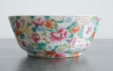 Bowl - Famille rose, Mille fleur - Porcelain - Flowers - China - 19th century