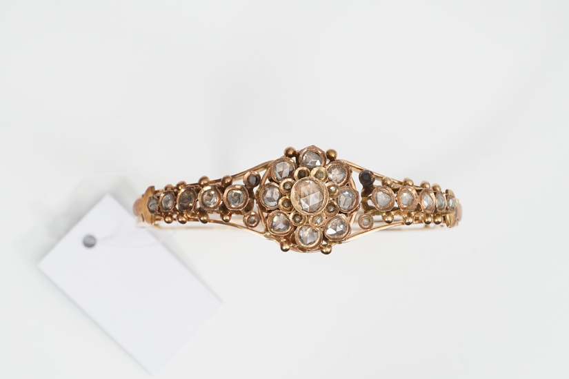 Bracelet ancien en or rose, 14 carats, serti de diamants taillés en rose, tot. env....