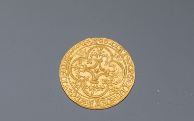 CHARLES VI (1380-1422) Écu d'or à la couronne . R/ Croix fleurdelisée et feuillue dans...