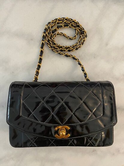 Chanel - Diana Shoulder bag
