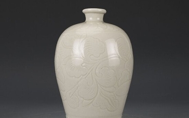 Chinese Ding Kiln Porcelain Vase