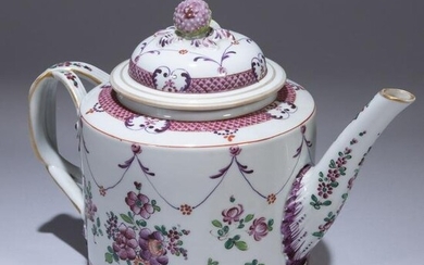 Chinese Qianlong (1736-1795) Porcelain Teapot
