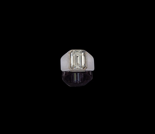 Diamantsolitär im Smaragdschliff 3,39 ct