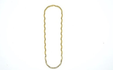 Diamond necklace, with fancy-link back chain