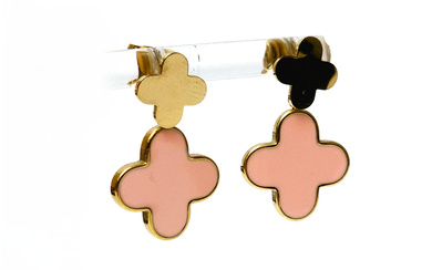 EARRINGS IN YELLOW GOLD-PLATED STEEL WITH PINK ENAMEL.
