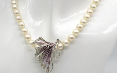 EHINGER SCHWARZ 1876 + AB Pearls 4U - Pendant - "Die Libelle" Silver, Fire enamel, sapphire, GEM pearl, Akoya pearl necklace - 0.04 tw. Sapphire - Pearl