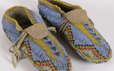 FULLY BEADED PLAINS MOCCASINS
