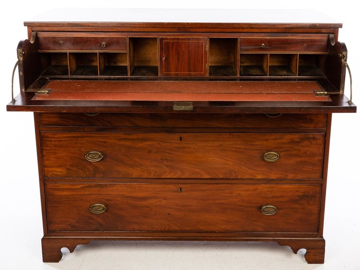 Federal Mahogany Butler's Desk, c. 1800 EV1DJ