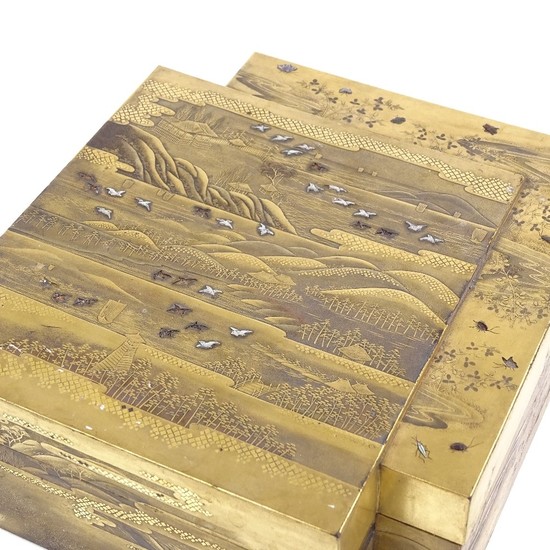 Fine quality Japanese gilded and lacquered wood Shibayama bo...