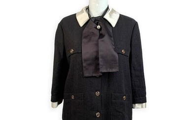 Gucci Black Linen Jacket with Contrast Silk Collar Size